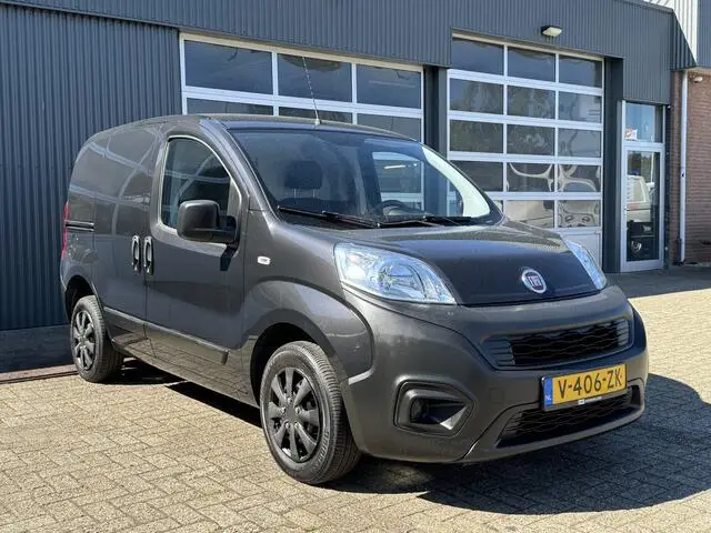 Photo 1 : Fiat Fiorino 2019 Petrol