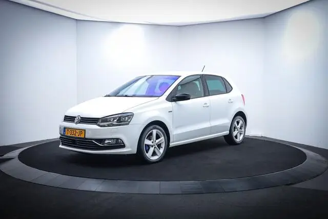 Photo 1 : Volkswagen Polo 2016 Petrol