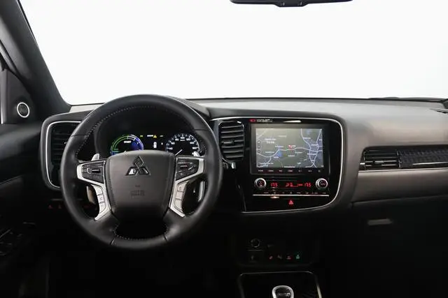 Photo 1 : Mitsubishi Outlander 2019 Hybrid