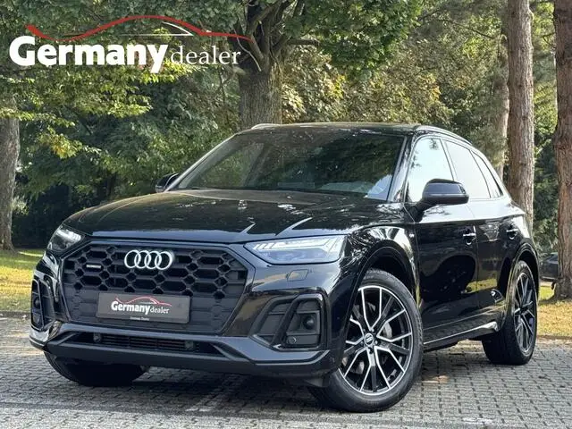 Photo 1 : Audi Q5 2021 Hybrid