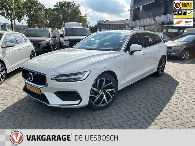 Photo 1 : Volvo V60 2019 Petrol