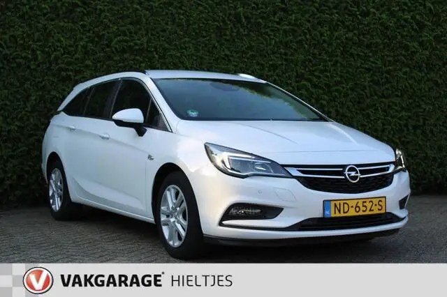 Photo 1 : Opel Astra 2017 Petrol