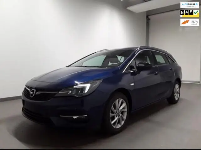 Photo 1 : Opel Astra 2021 Essence