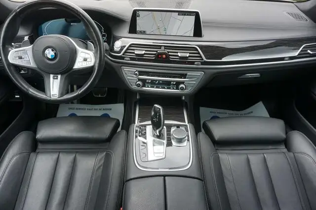 Photo 1 : Bmw Serie 7 2021 Non renseigné