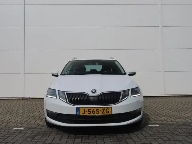 Photo 1 : Skoda Octavia 2020 Petrol