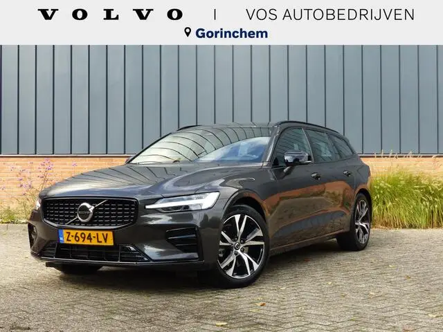 Photo 1 : Volvo V60 2024 Hybrid