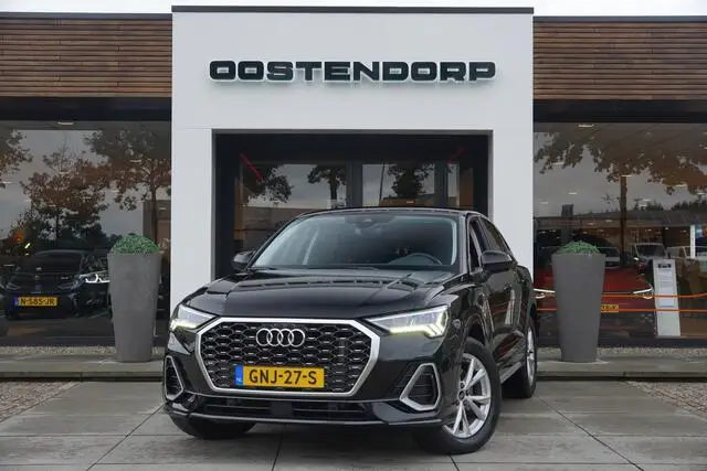 Photo 1 : Audi Q3 2021 Hybrid