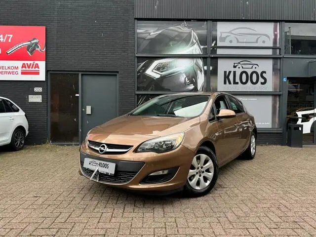 Photo 1 : Opel Astra 2015 Essence