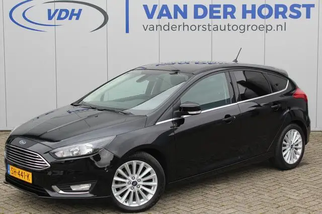 Photo 1 : Ford Focus 2018 Petrol