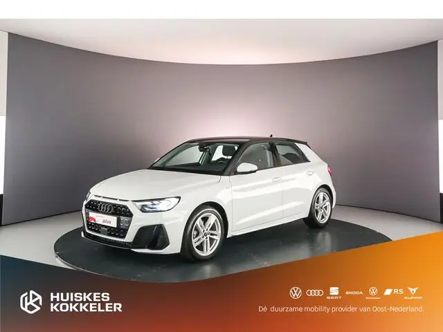 Photo 1 : Audi A1 2021 Essence