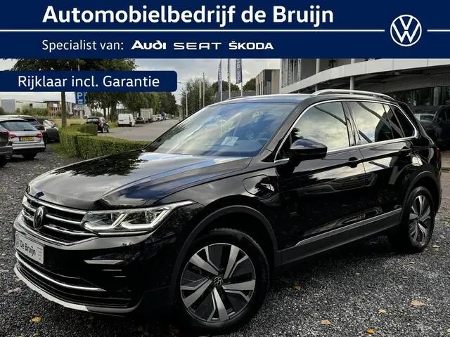 Photo 1 : Volkswagen Tiguan 2022 Hybride