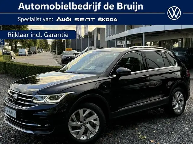 Photo 1 : Volkswagen Tiguan 2021 Hybride