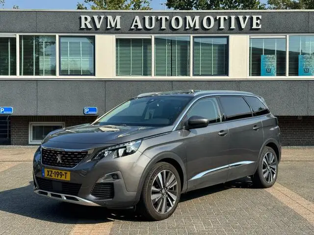 Photo 1 : Peugeot 5008 2019 Essence