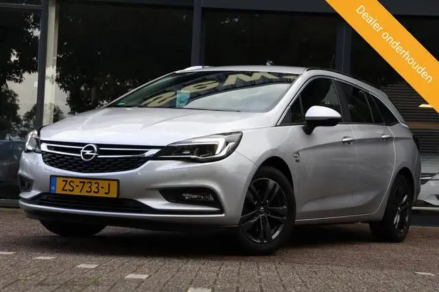 Photo 1 : Opel Astra 2019 Petrol