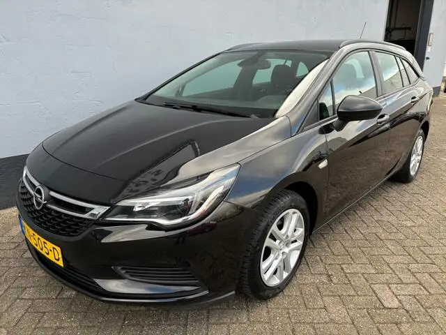 Photo 1 : Opel Astra 2016 Essence