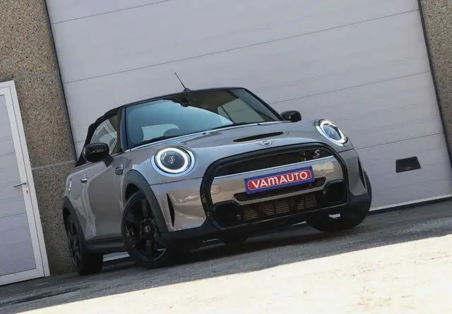 Photo 1 : Mini Cabrio 2021 Petrol