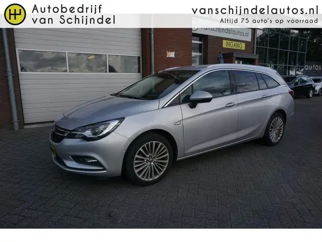 Photo 1 : Opel Astra 2018 Essence