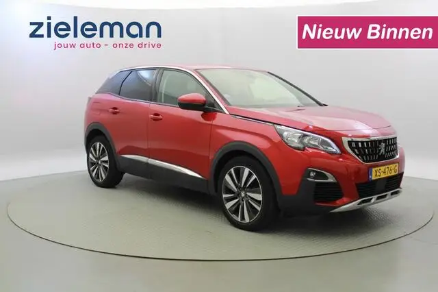 Photo 1 : Peugeot 3008 2019 Essence