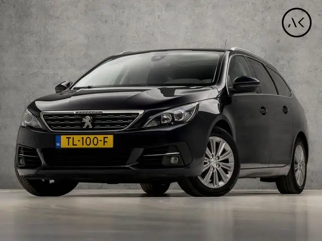 Photo 1 : Peugeot 308 2018 Essence