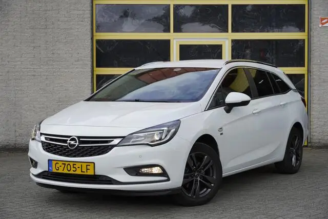 Photo 1 : Opel Astra 2019 Petrol