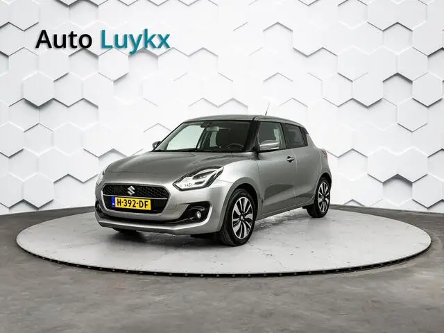 Photo 1 : Suzuki Swift 2020 Petrol