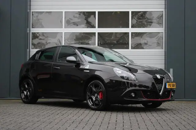 Photo 1 : Alfa Romeo Giulietta 2017 Petrol