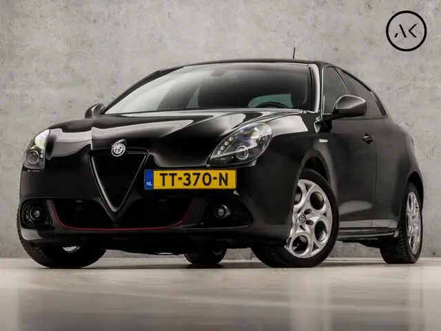 Photo 1 : Alfa Romeo Giulietta 2018 Petrol