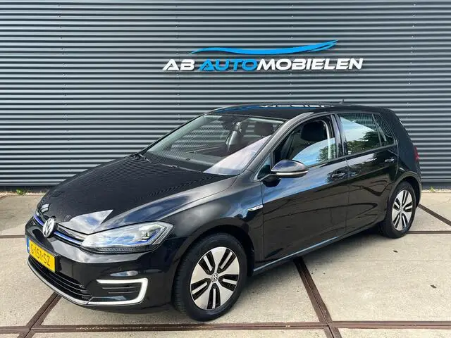 Photo 1 : Volkswagen Golf 2019 Électrique