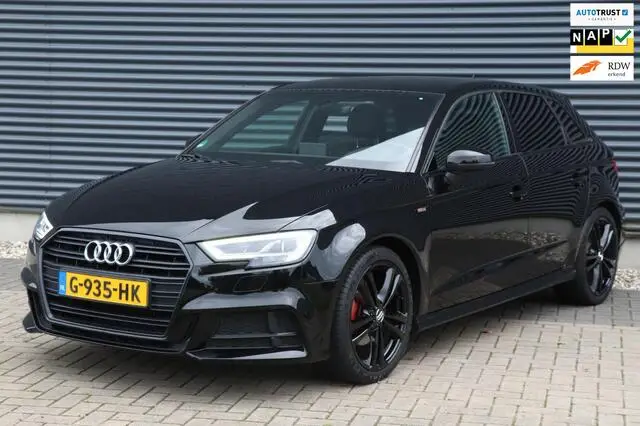 Photo 1 : Audi A3 2019 Petrol