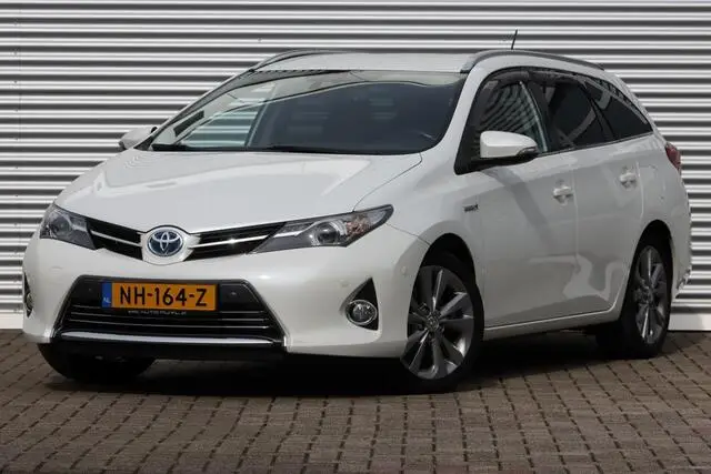 Photo 1 : Toyota Auris 2016 Hybrid