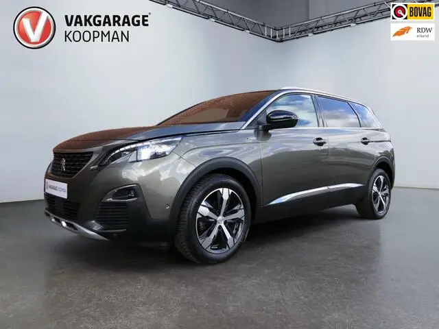 Photo 1 : Peugeot 5008 2017 Essence