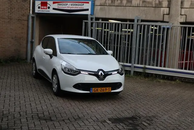 Photo 1 : Renault Clio 2015 Petrol