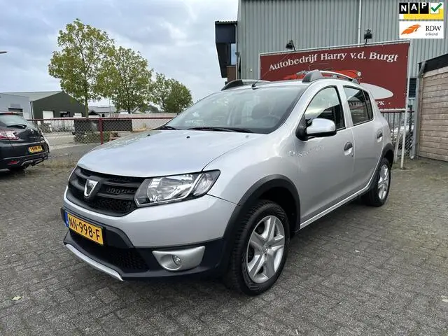 Photo 1 : Dacia Sandero 2015 Petrol