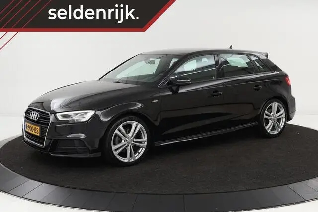 Photo 1 : Audi A3 2020 Petrol