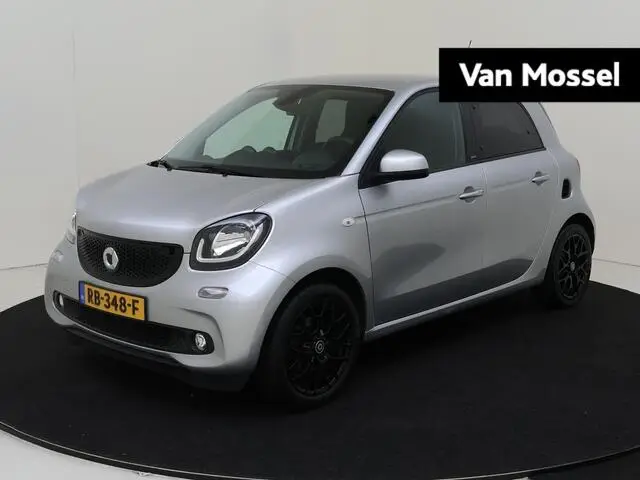 Photo 1 : Smart Forfour 2017 Essence