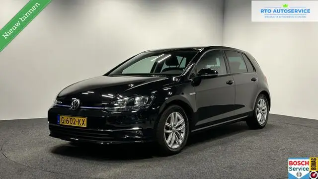 Photo 1 : Volkswagen Golf 2019 Petrol