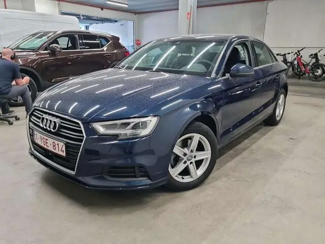 Photo 1 : Audi A3 2020 Petrol