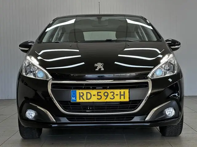 Photo 1 : Peugeot 208 2017 Petrol