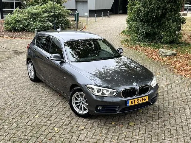 Photo 1 : Bmw Serie 1 2018 Petrol