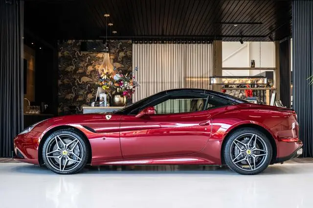 Photo 1 : Ferrari California 2016 Petrol