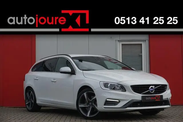 Photo 1 : Volvo V60 2015 Petrol