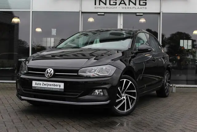 Photo 1 : Volkswagen Polo 2018 Petrol