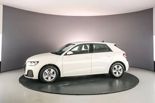 Photo 1 : Audi A1 2023 Essence