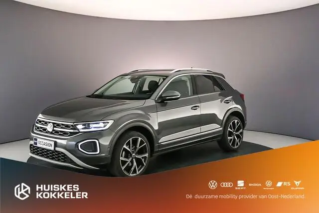 Photo 1 : Volkswagen T-roc 2022 Essence