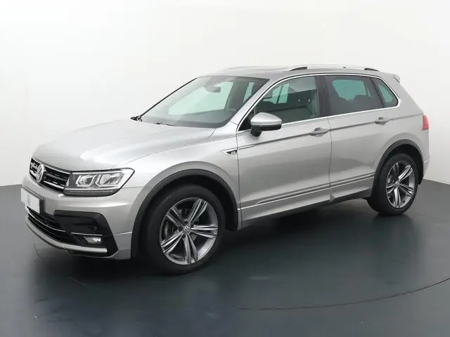 Photo 1 : Volkswagen Tiguan 2018 Essence