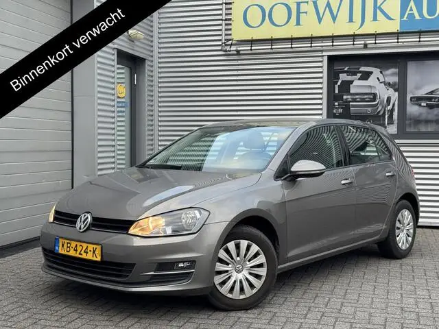 Photo 1 : Volkswagen Golf 2016 Petrol