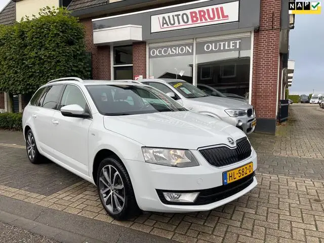 Photo 1 : Skoda Octavia 2016 Essence