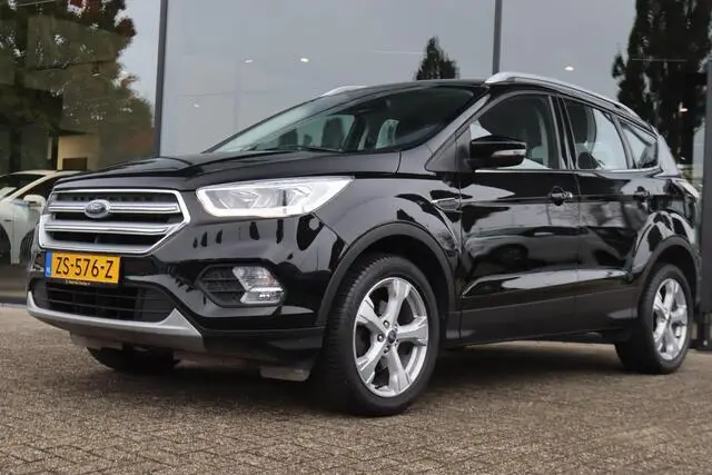 Photo 1 : Ford Kuga 2019 Essence