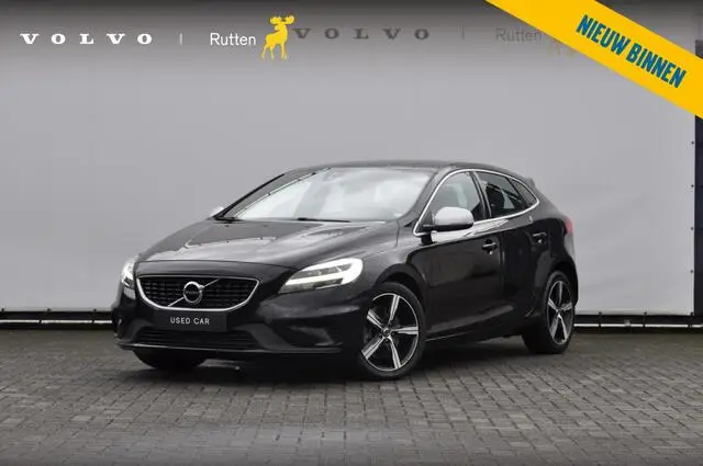 Photo 1 : Volvo V40 2019 Essence