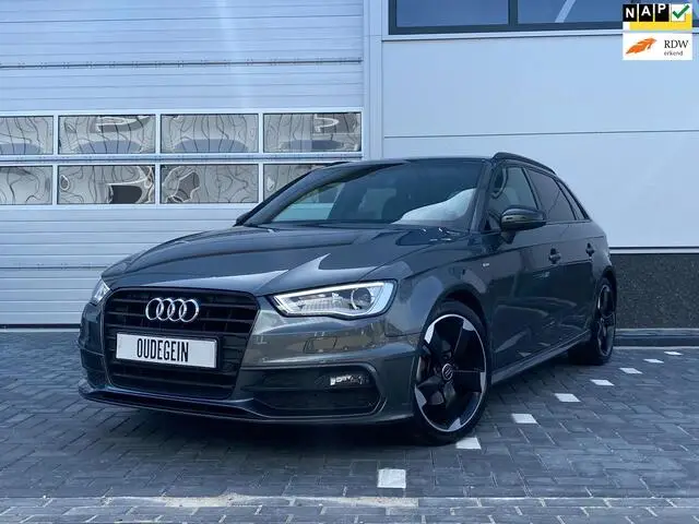 Photo 1 : Audi A3 2016 Petrol